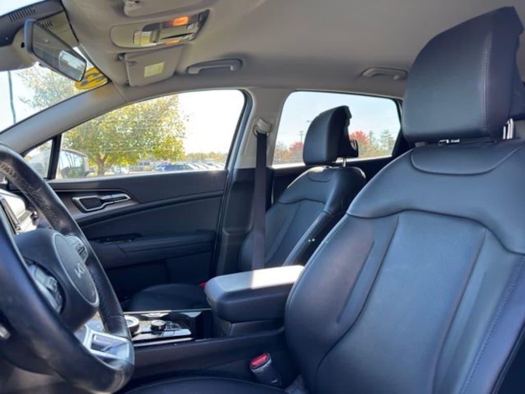 Used 2023 Kia Sportage Hybrid EX SUV