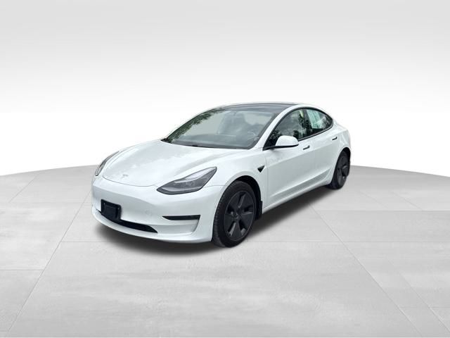 2021 Tesla Model 3 Standard Range Plus photo 3
