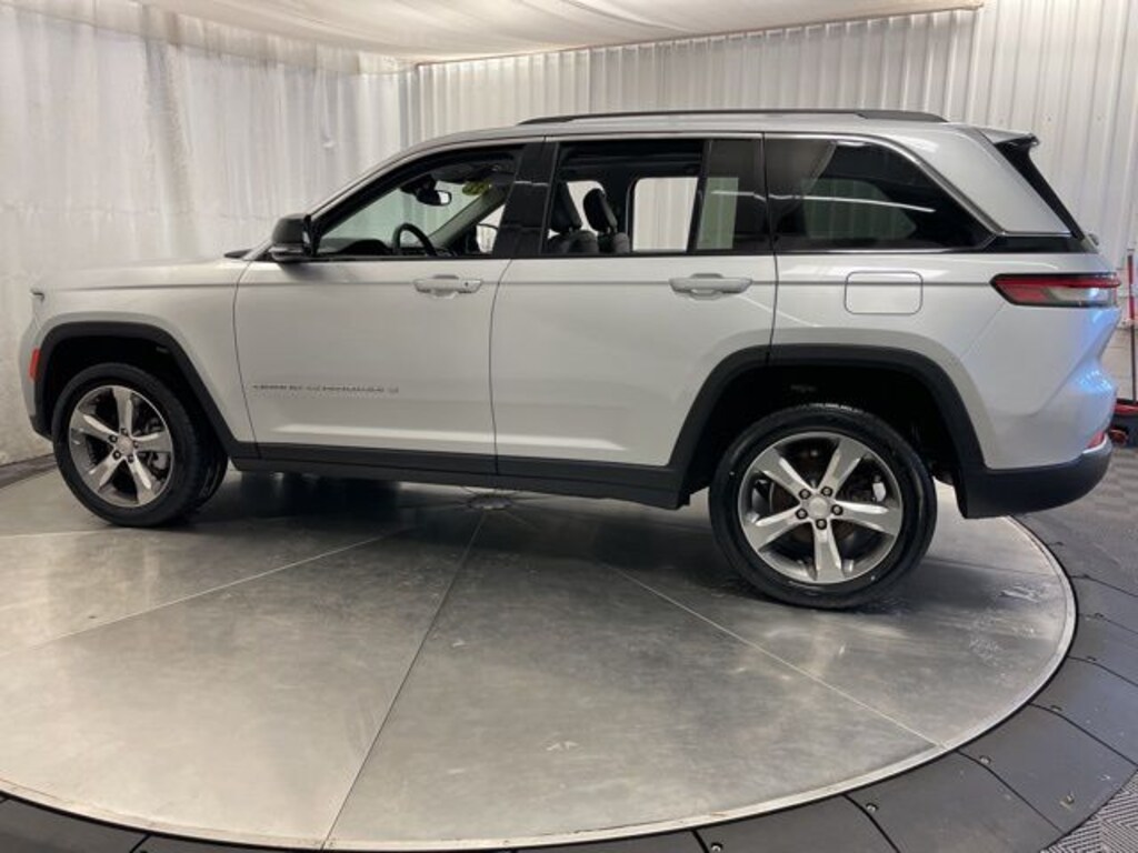 Used 2022 Jeep Grand Cherokee Limited SUV