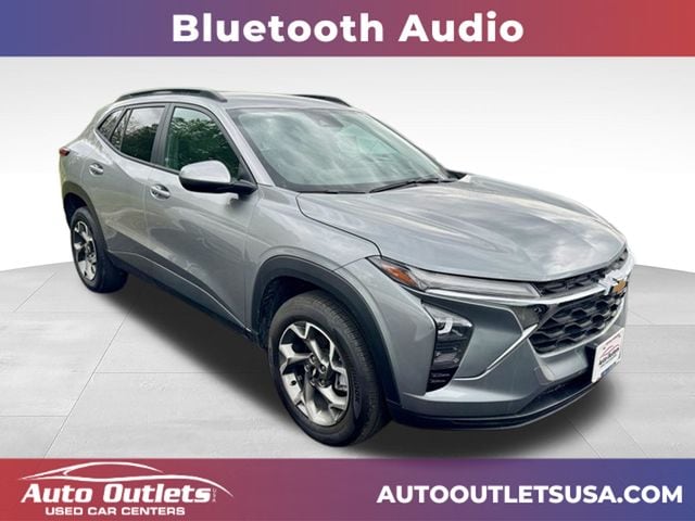 2025 Chevrolet Trax LT's photo