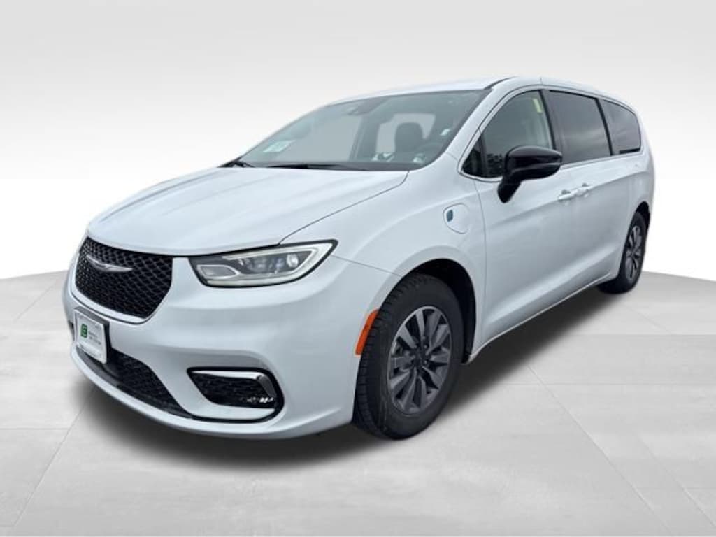 Used 2024 Chrysler Pacifica Plug-In Hybrid Select Van Passenger Van