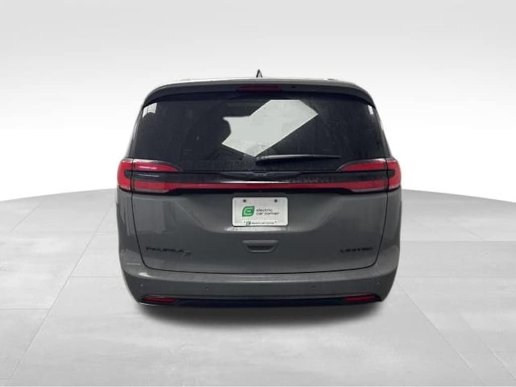Used 2025 Chrysler Pacifica Limited Van Passenger Van