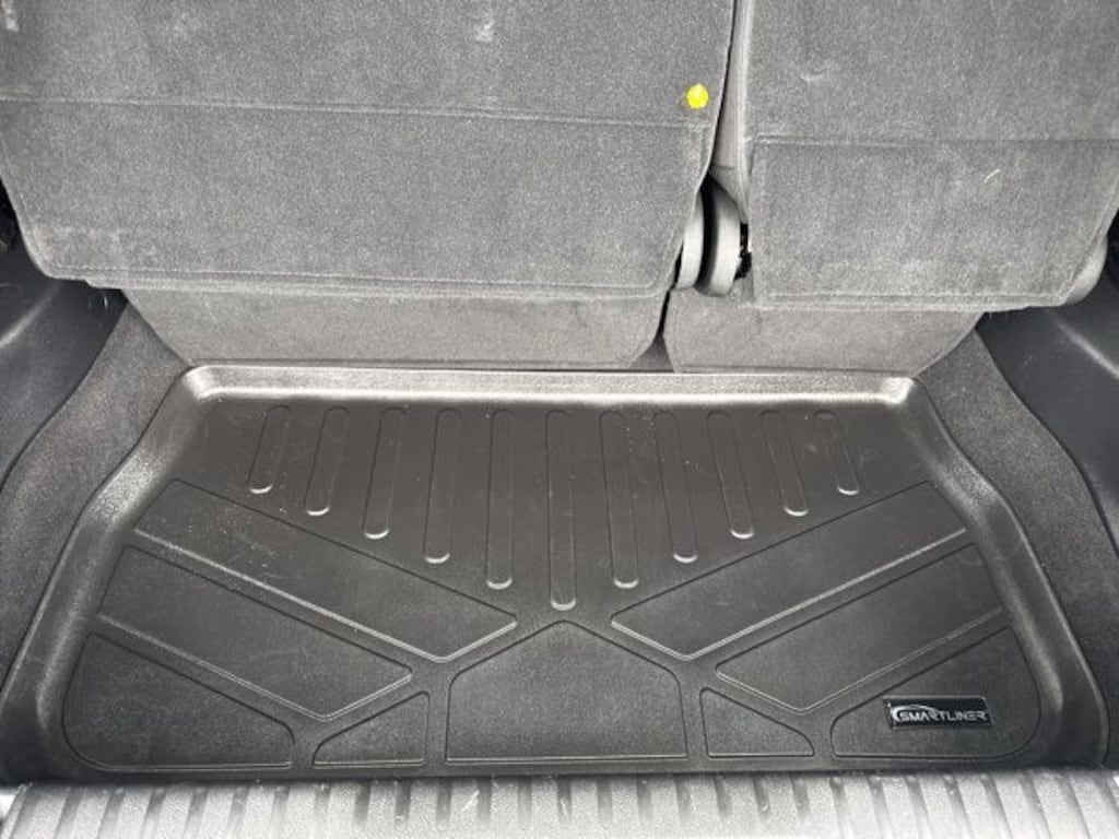 Used 2022 Chrysler Pacifica Limited Van Passenger Van