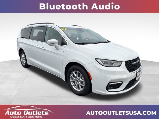 2022 Chrysler Pacifica Touring L's photo