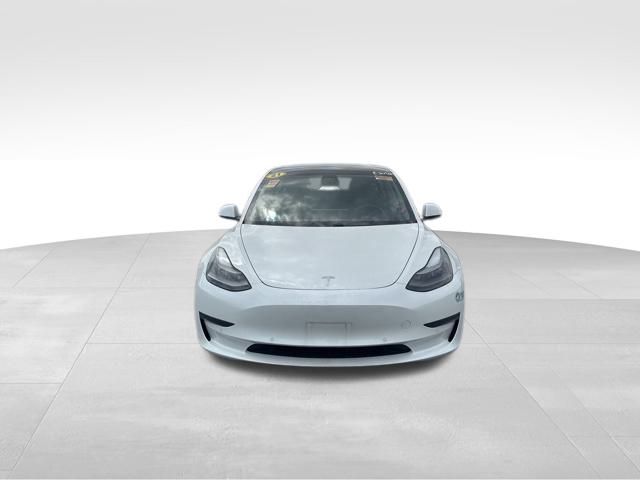 2021 Tesla Model 3 Standard Range Plus photo 2