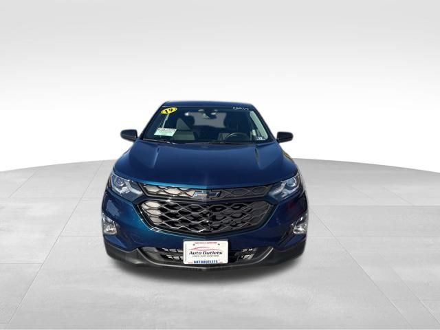 2019 Chevrolet Equinox LT photo 2