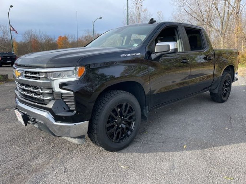 Used 2022 Chevrolet Silverado 1500 LT Truck Crew Cab