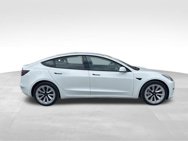 2021 Tesla Model 3 Standard Range Plus photo 3