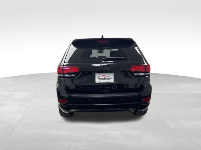 2020 Jeep Grand Cherokee Altitude photo 3