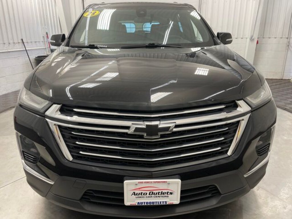 Used 2023 Chevrolet Traverse LT SUV