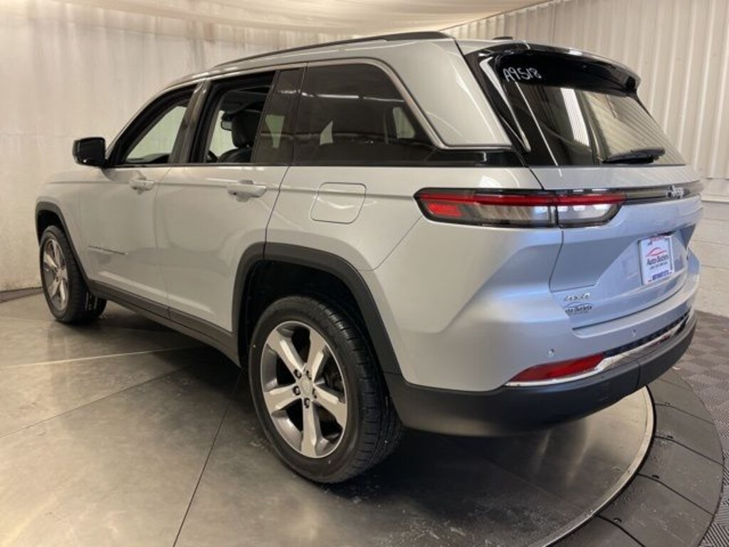 Used 2022 Jeep Grand Cherokee Limited SUV