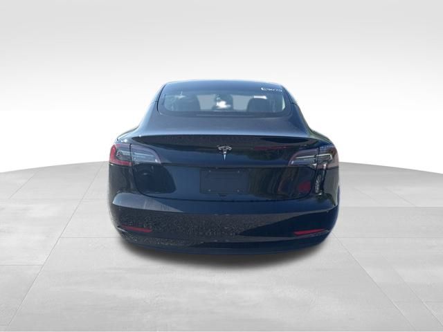 2021 Tesla Model 3 Standard Range Plus photo 3