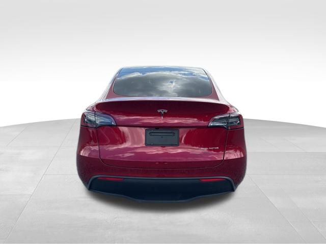 2024 Tesla Model Y Long Range photo 3