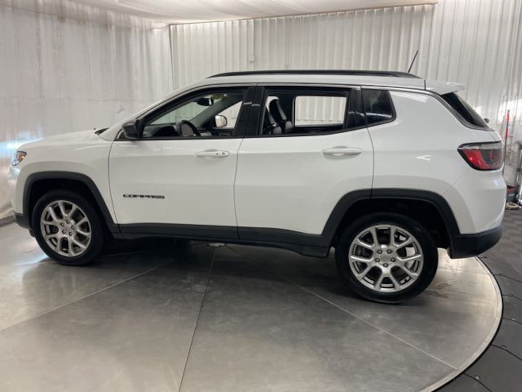 Used 2022 Jeep Compass Latitude Lux SUV