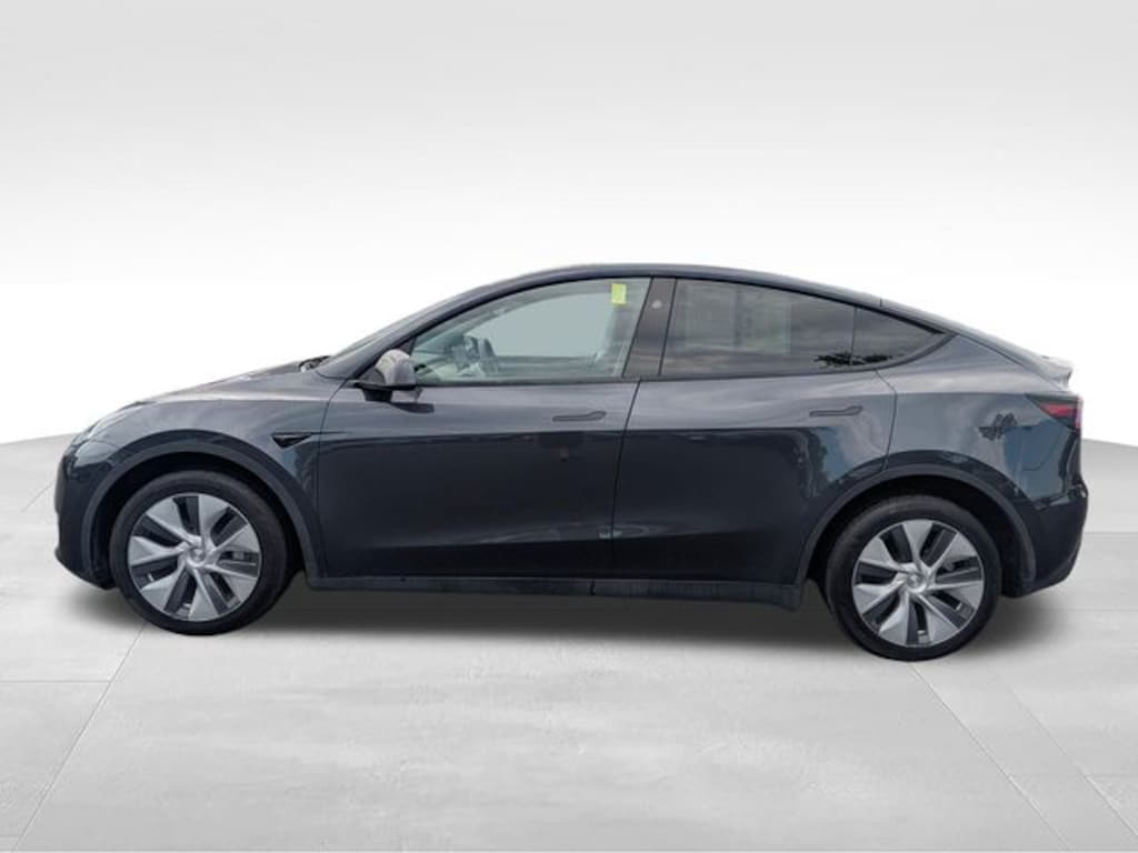 Used 2024 Tesla Model Y Long Range SUV