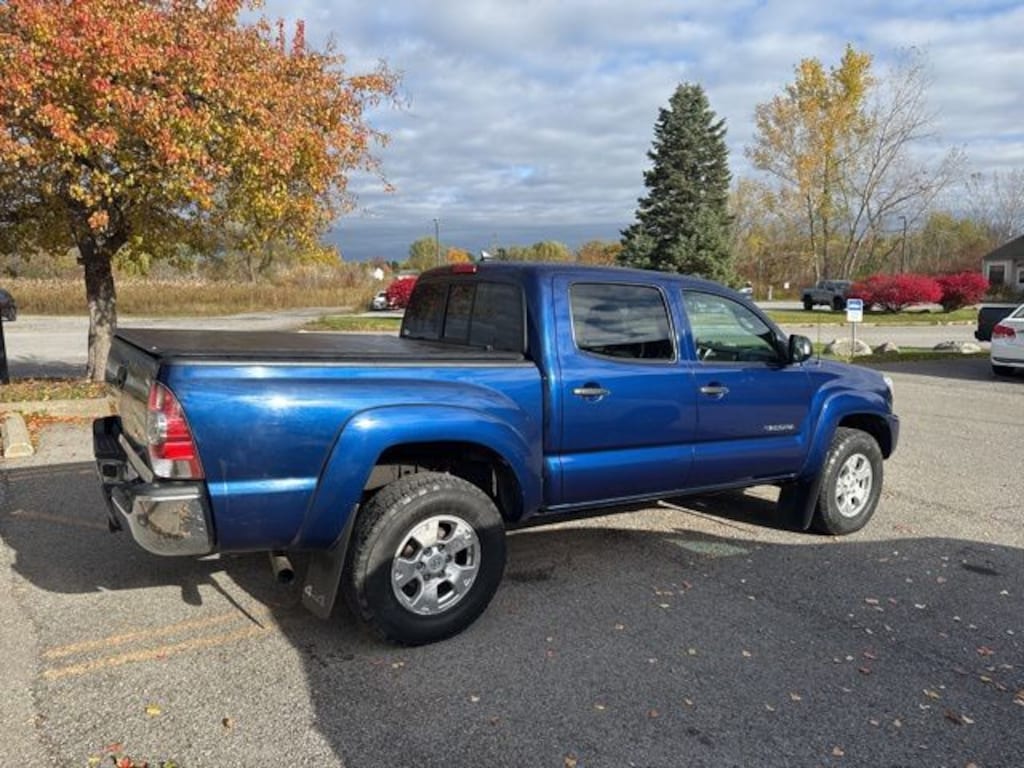 Used 2015 Toyota Tacoma Base Truck Double Cab