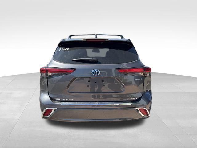 2023 Toyota Highlander Hybrid Limited photo 4