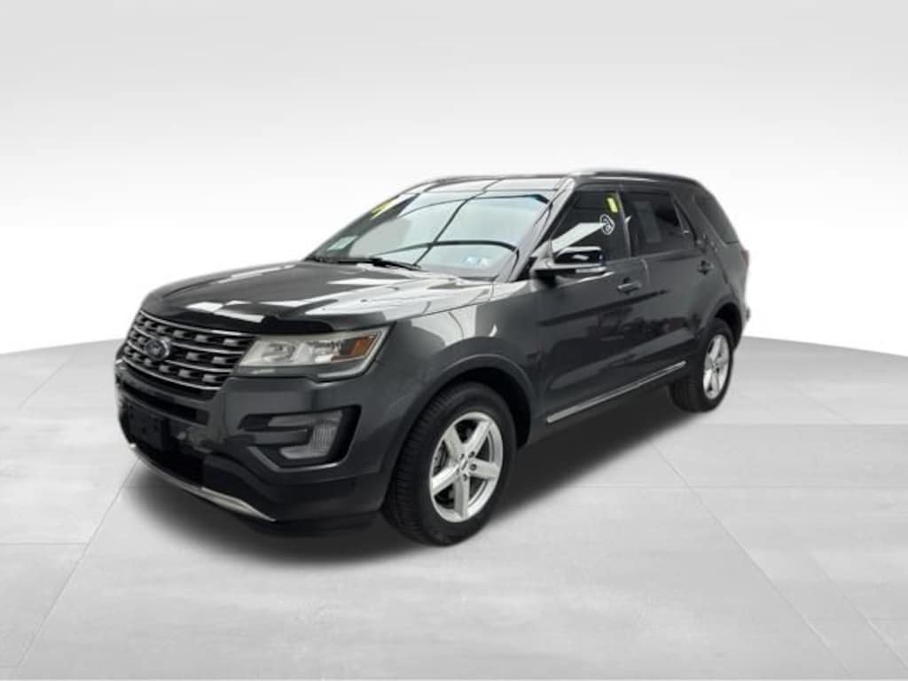 Used 2017 Ford Explorer XLT SUV