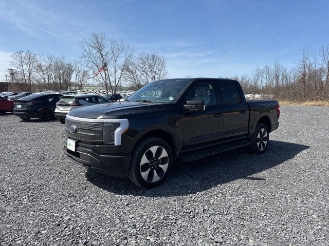 2023 Ford F-150 Lightning Platinum photo 3