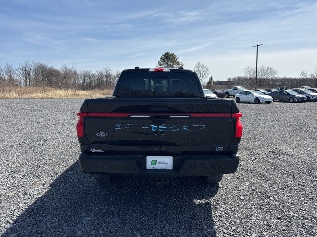 2023 Ford F-150 Lightning Platinum photo 4