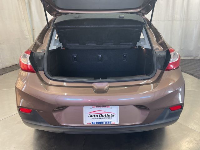 2019 Chevrolet Cruze LS photo 4