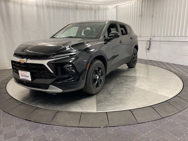 2023 Chevrolet Blazer 2LT photo 3