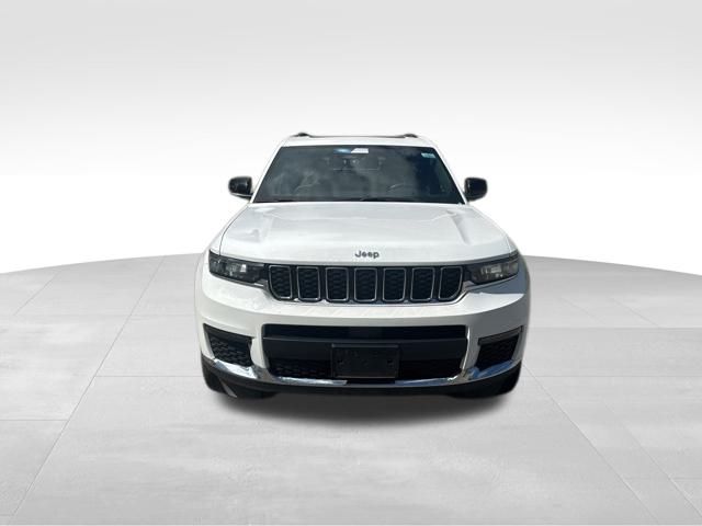 2023 Jeep Grand Cherokee Limited photo 2