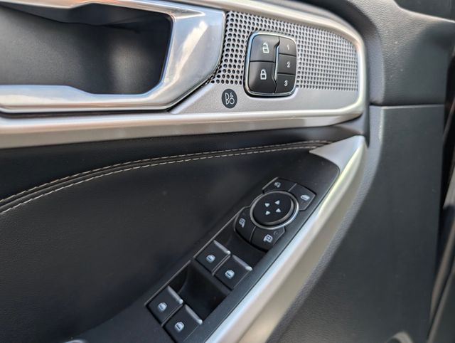 2022 Ford Explorer Limited - Photo 14