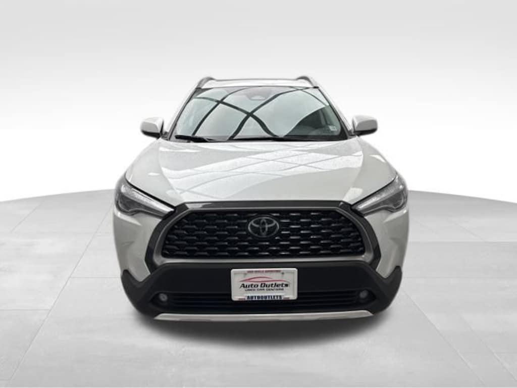Used 2023 Toyota Corolla Cross XLE SUV