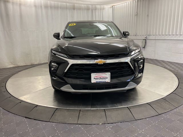 2023 Chevrolet Blazer 2LT photo 2