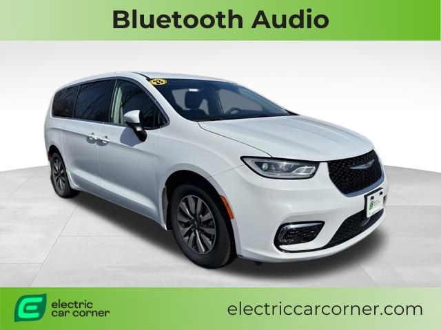 2023 Chrysler Pacifica Hybrid Touring L Hybrid's photo