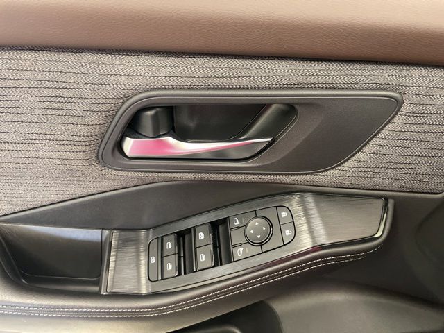 2022 Nissan Rogue SV - Photo 14