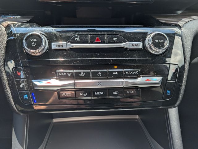 2022 Ford Explorer Limited - Photo 23