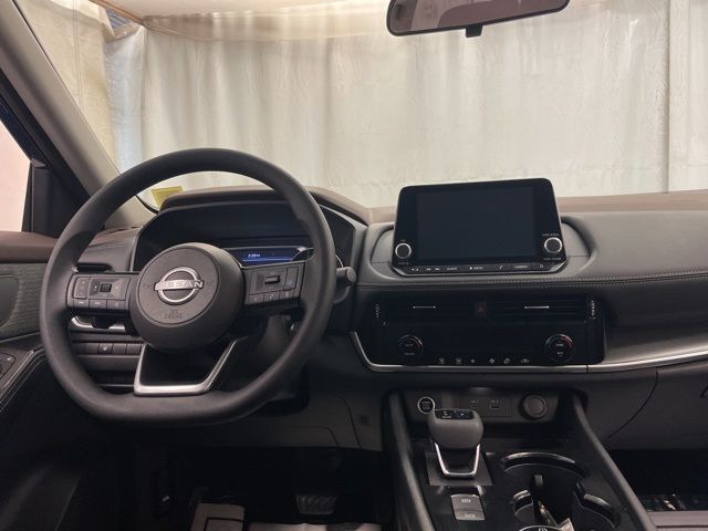 2022 Nissan Rogue SV - Photo 18