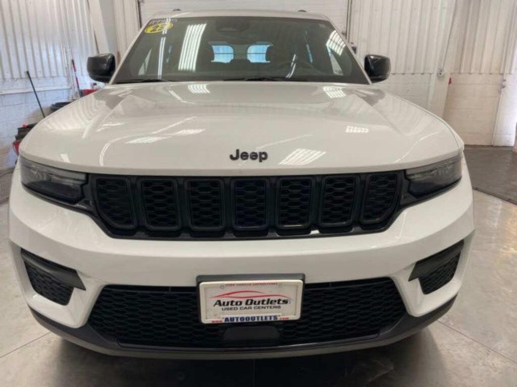 Used 2023 Jeep Grand Cherokee Altitude X SUV