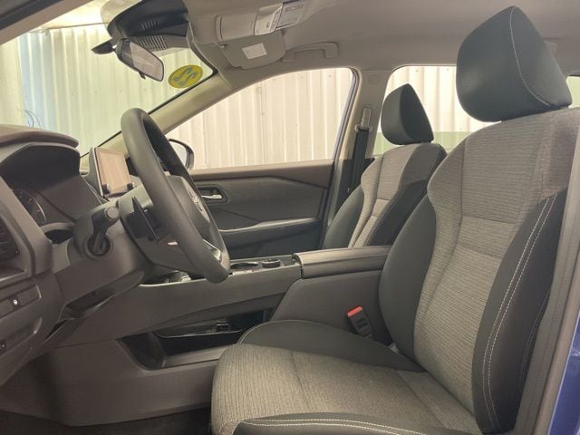 2022 Nissan Rogue SV - Photo 12
