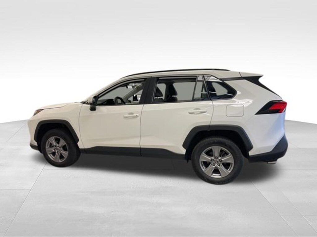 Used 2022 Toyota RAV4 XLE SUV