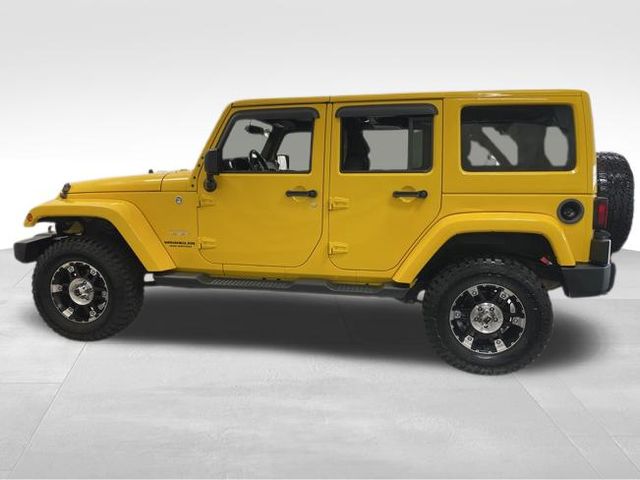 2015 Jeep Wrangler Unlimited Sahara photo 3