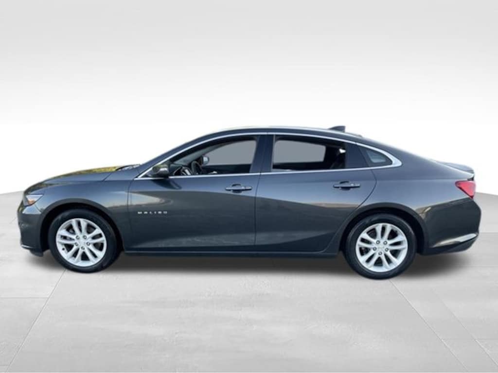 Used 2017 Chevrolet Malibu LT Sedan