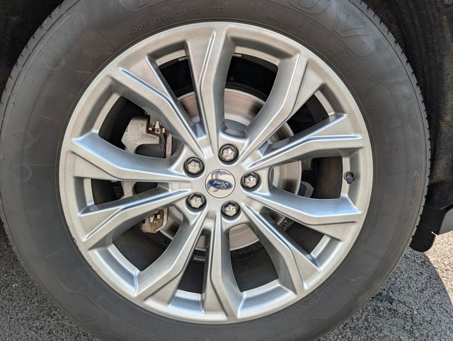 2022 Ford Explorer Limited - Photo 9