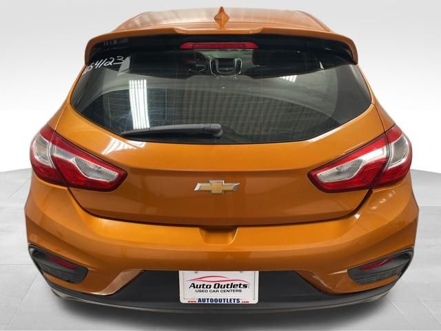 2017 Chevrolet Cruze LT photo 3