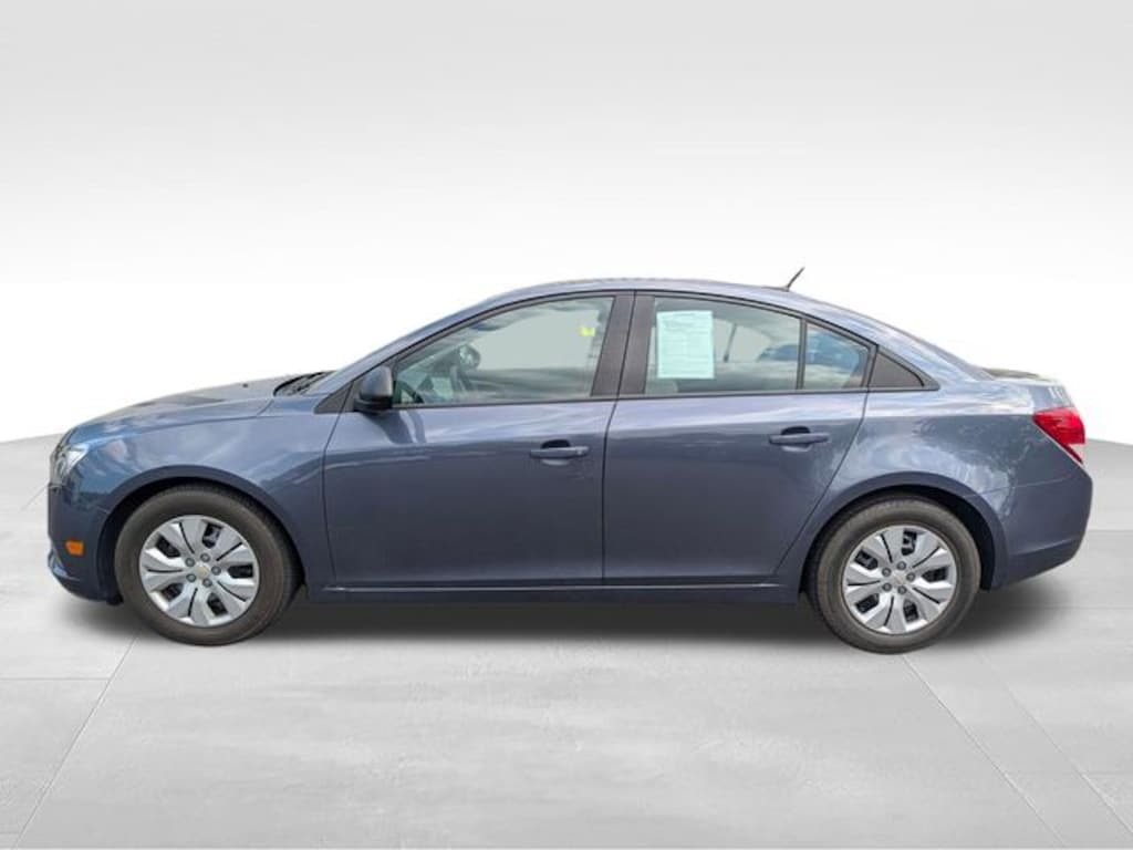 Used 2013 Chevrolet Cruze LS Sedan