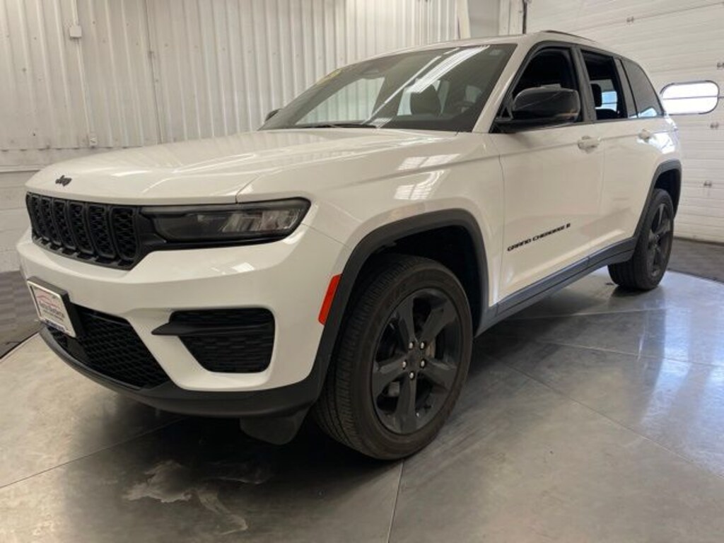 Used 2023 Jeep Grand Cherokee Altitude X SUV
