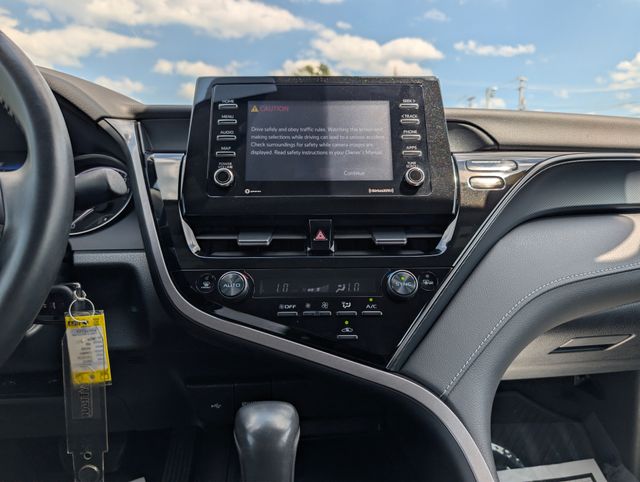 2023 Toyota Camry SE - Photo 19