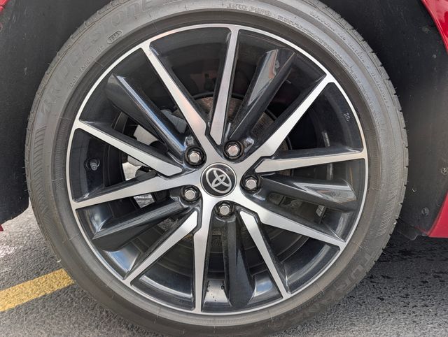 2023 Toyota Camry SE - Photo 10