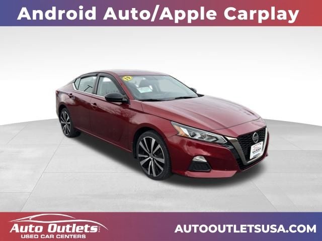 2019 Nissan Altima SR's photo