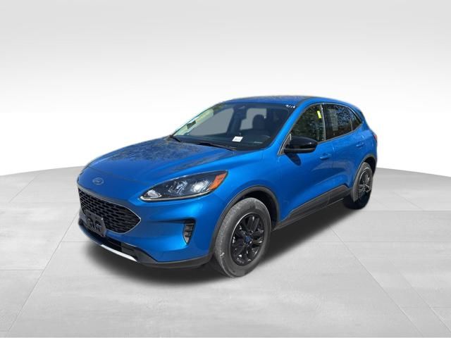 2020 Ford Escape SE photo 3