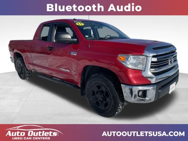 2017 Toyota Tundra SR5's photo