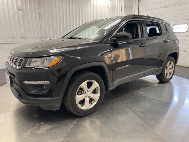 2018 Jeep Compass Latitude photo 2