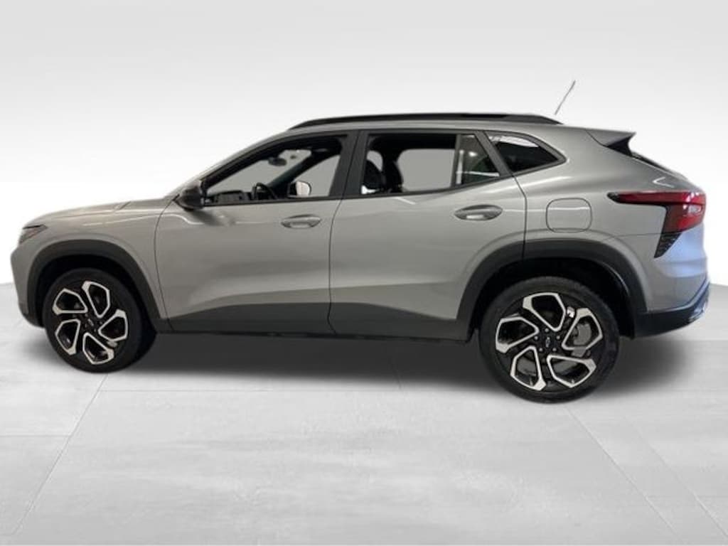 Used 2024 Chevrolet Trax 2RS SUV